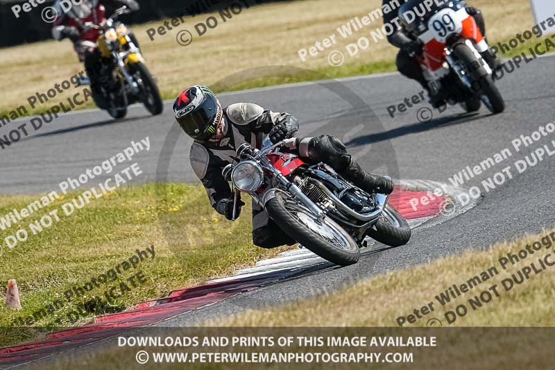 cadwell park;cadwell park photographs;cadwell trackday photographs;enduro digital images;event digital images;eventdigitalimages;peter wileman photography;racing digital images;trackday digital images;trackday photos